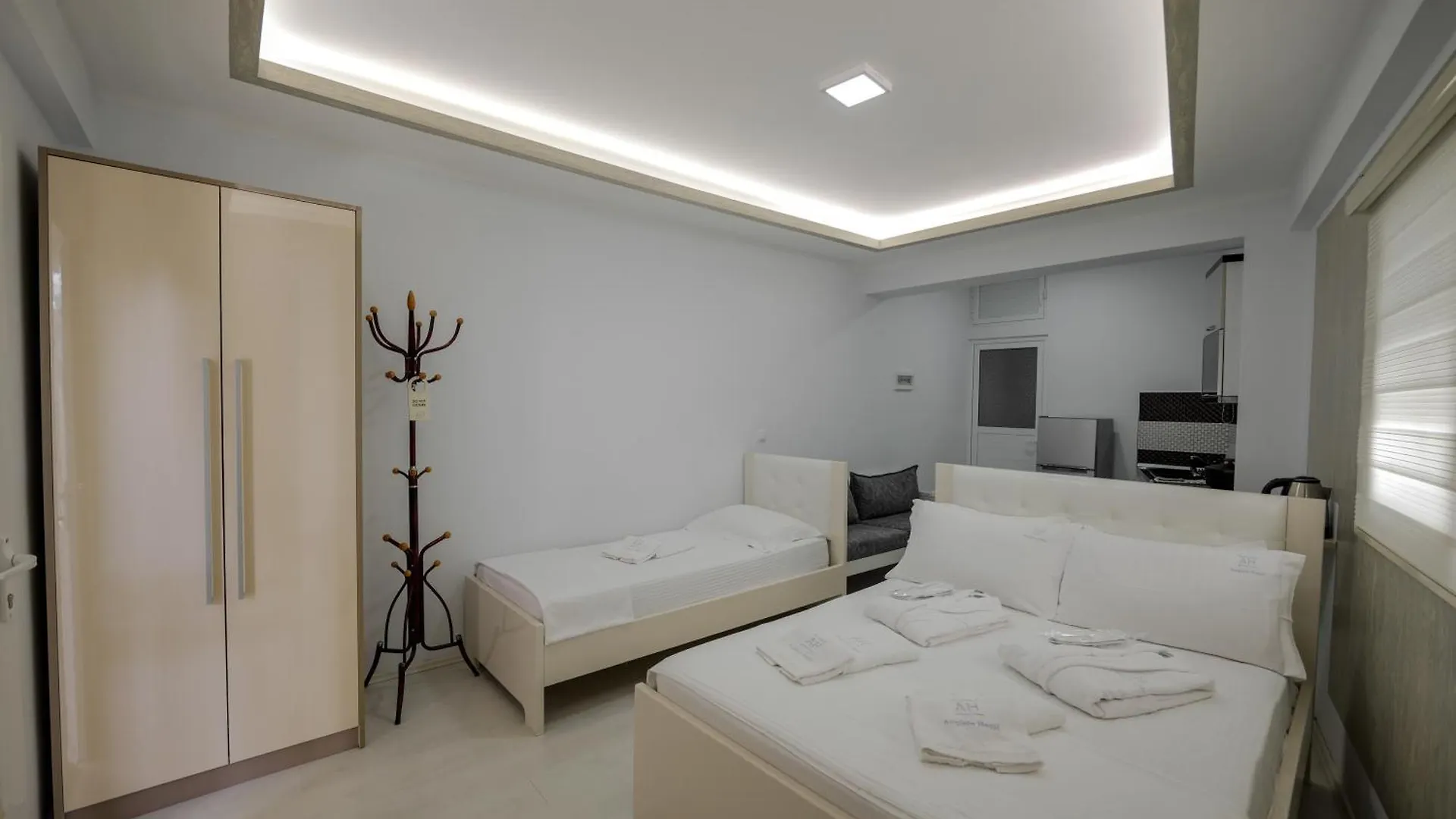 ***  Hotel Angjelo Borsh Albanien